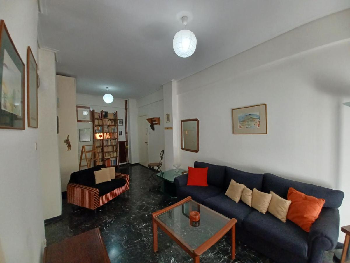 Charming Apartment In The Neighborhood Of Pangrati Athens Luaran gambar